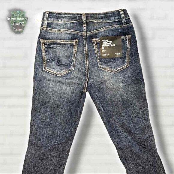 Silver Jeans Co Avery Curvy Fit High Rise Skinny Crop Indigo Denim Power Stretch - Picture 2 of 8
